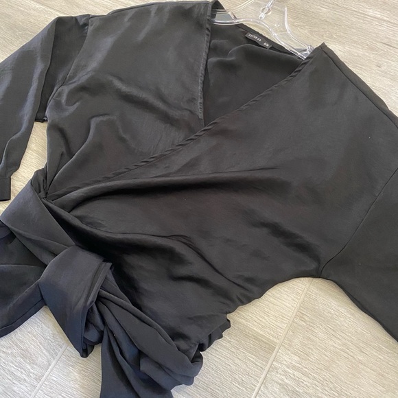 Cotton On Black Surplice Wrap Around Tie Front 3/4 Sleeve Top Size M - Picture 4 of 8